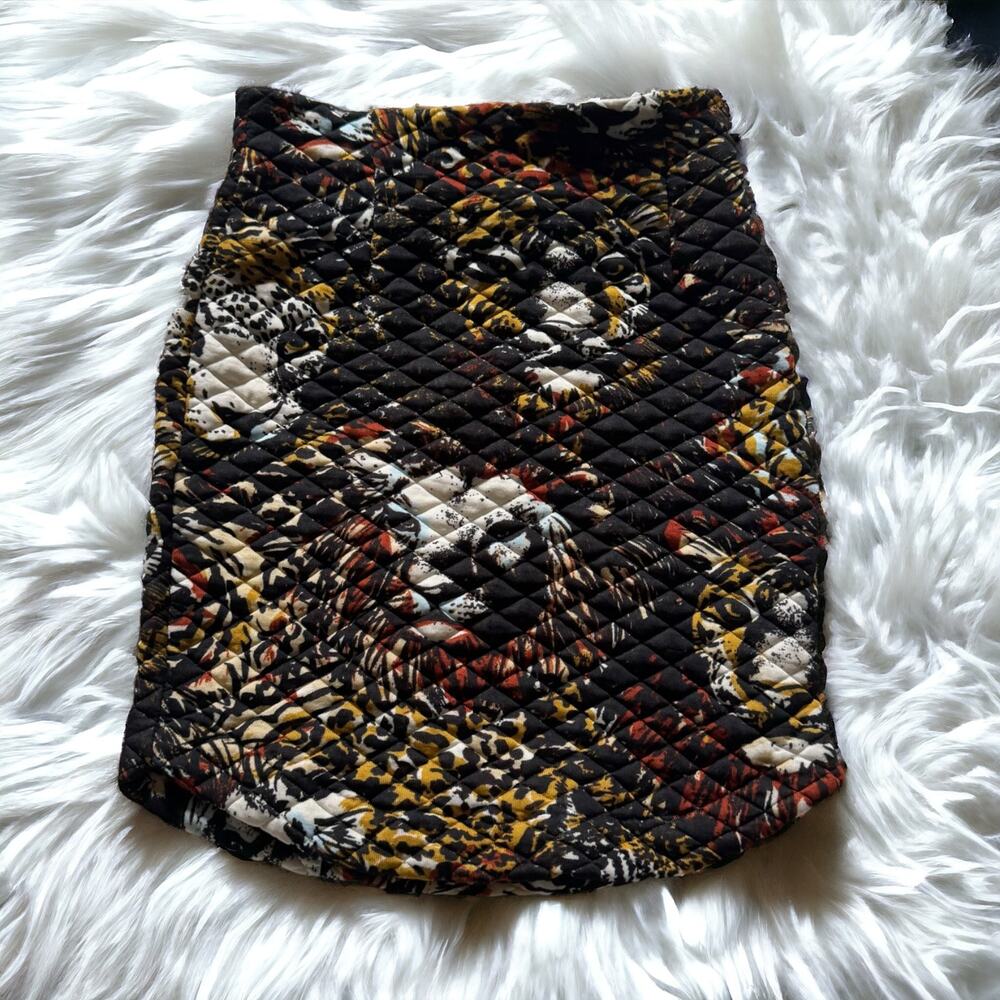 H&M Wild Cat Lion Print Quilted Skirt